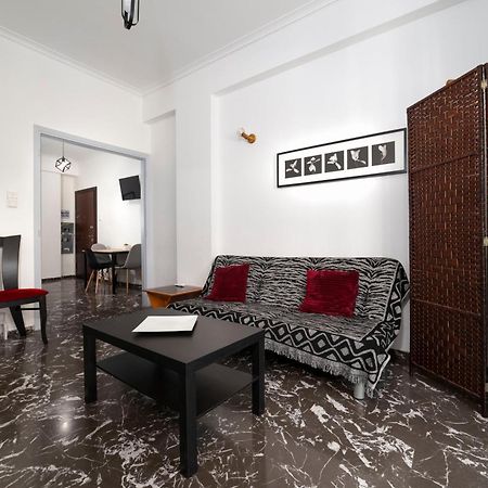 Local Urban Living 2Bd Apartment In Athens Atenas Exterior foto