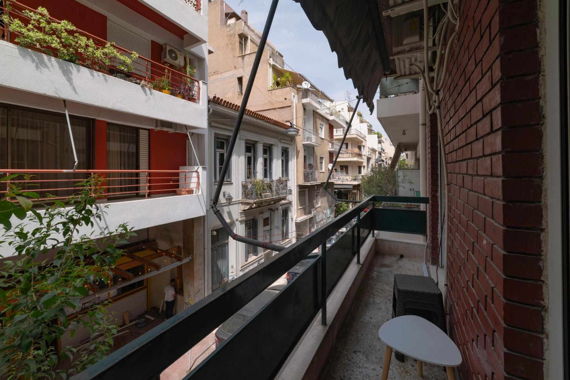 Local Urban Living 2Bd Apartment In Athens Atenas Exterior foto