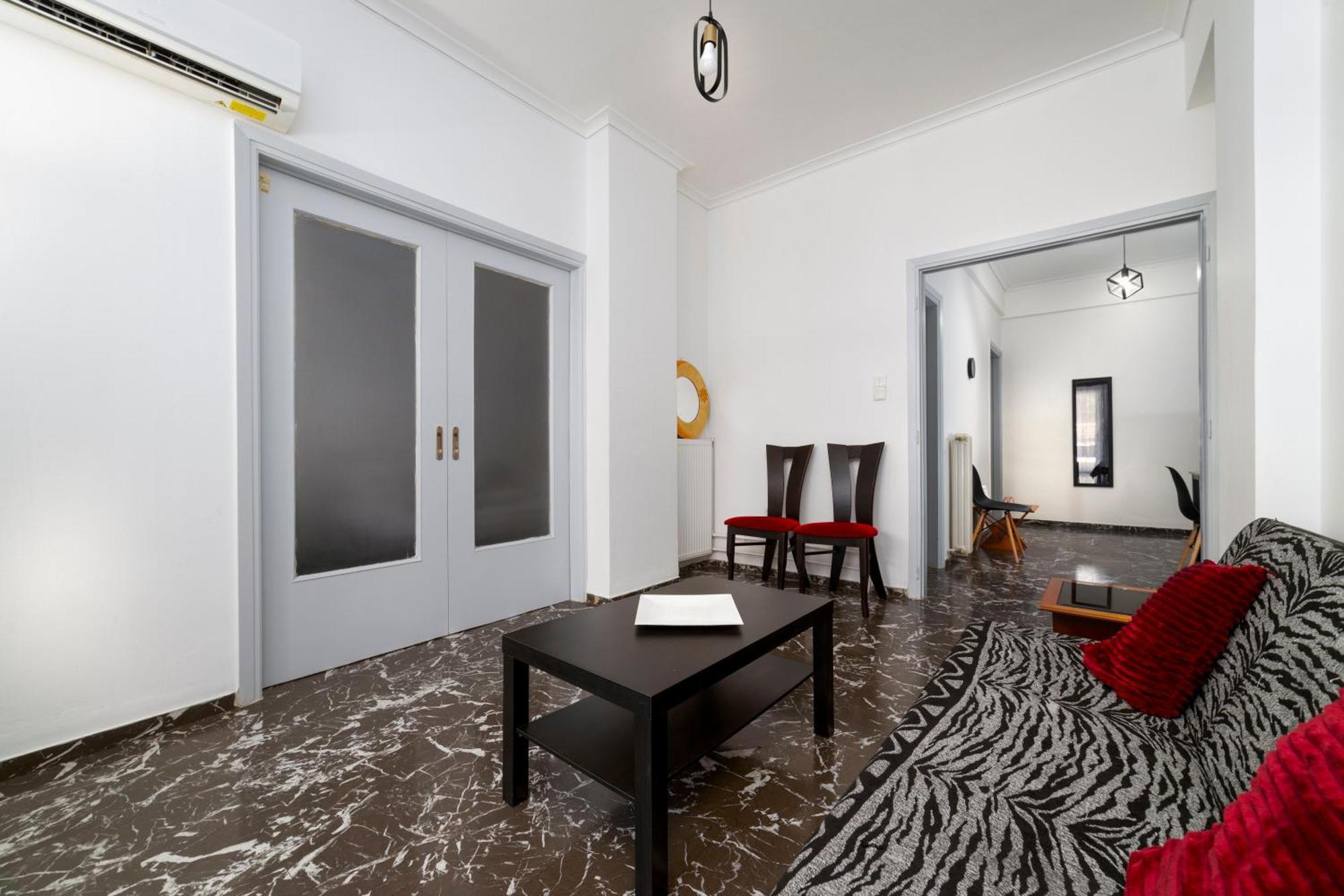Local Urban Living 2Bd Apartment In Athens Atenas Exterior foto